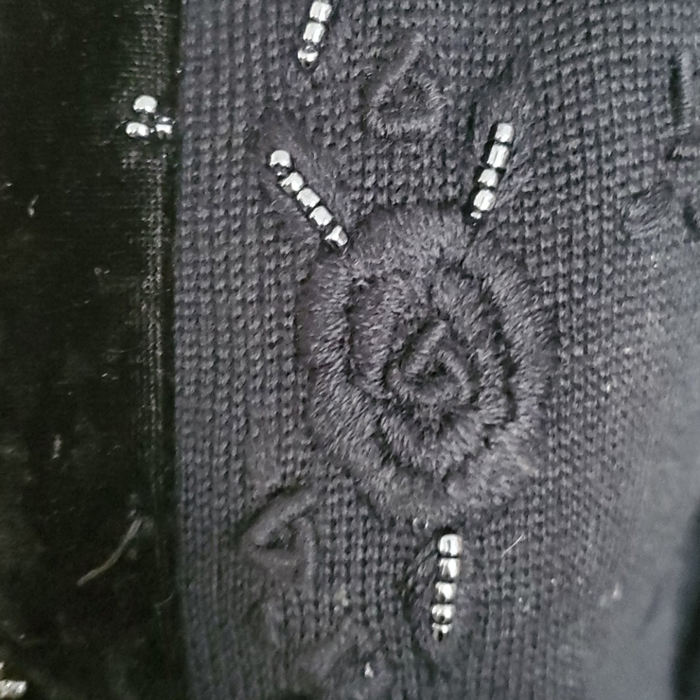 Vintage Ship'N Shore Black Beaded Embroidered Hook Front Cardigan Sweater Small - Picture 6 of 13